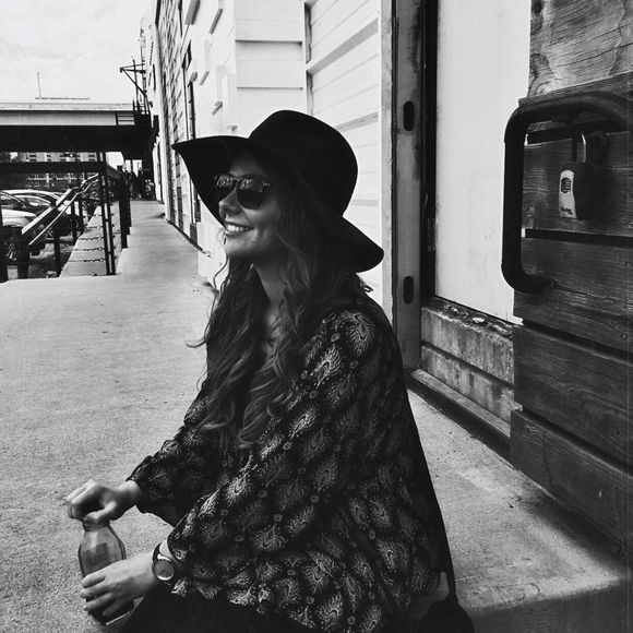 Meet your Posher, Adrian - Picture 1 of 1